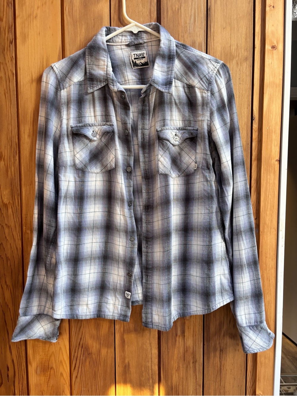 TNA Aritzia Plaid Flannel Button Down Shirt Classic Fit Large Grey Blue Cotton
